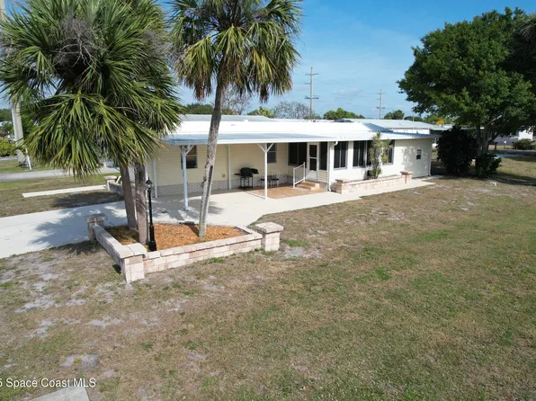 400 Hawk Dr, Barefoot Bay, FL 32976