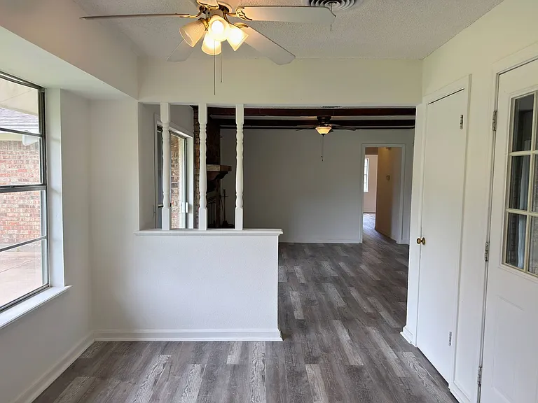 5507 Hooper Dr — Photo 8
