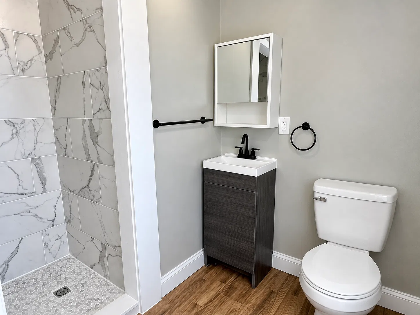 2 bed, 940 sqft, $1,950 — Photo 2