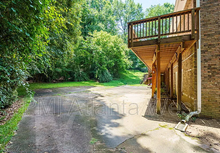 2215 Spalding Dr #TERRACE LVL — Photo 23