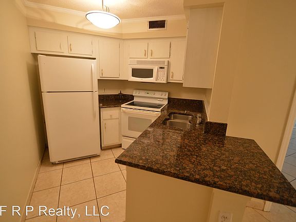 2nd image of 3672 Southpointe Dr #L-7
