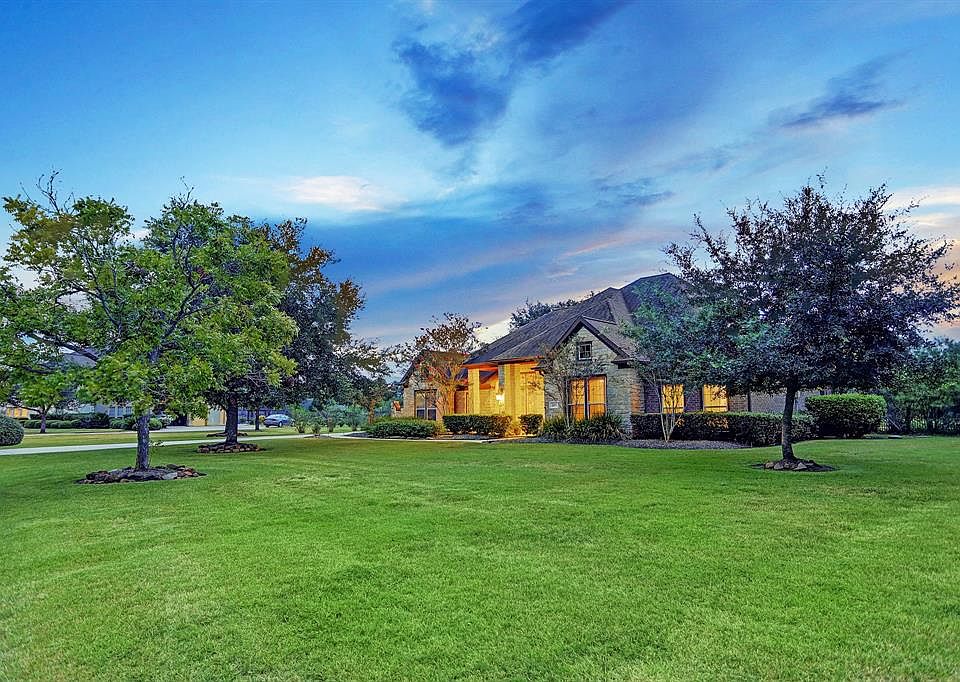 1st image of 2411 Texana Way