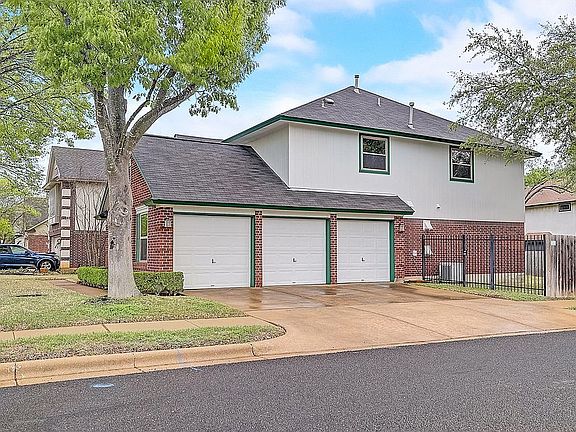 3rd image of 13313 Tamayo Dr