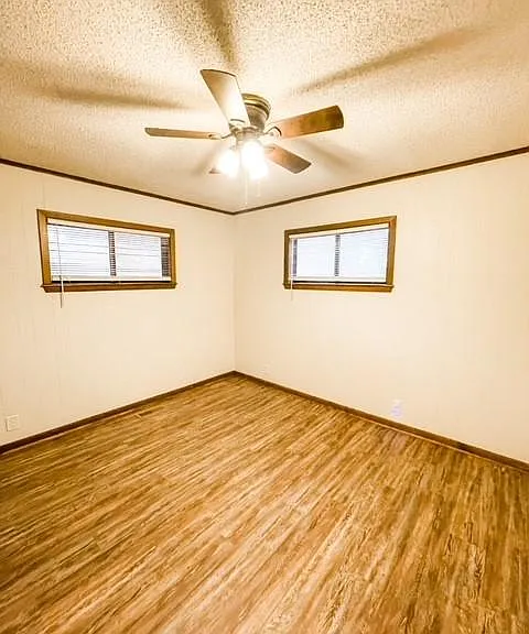 Upstairs Bedroom #2