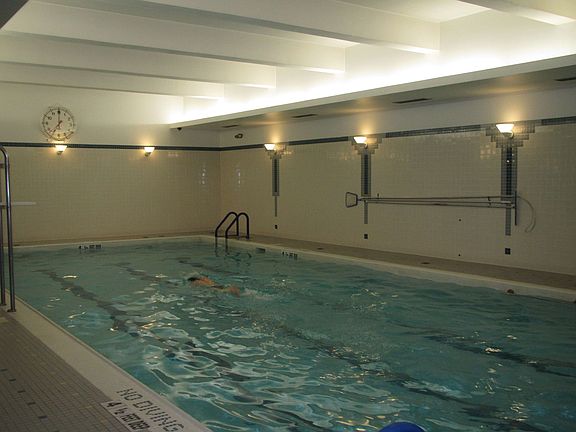 3rd image of 201 W 72nd St APT 4D