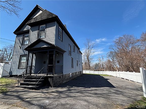 3rd image of 110 Westcott St