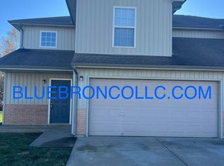 617 W Pine St, Raymore, MO 64083