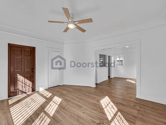 5th image of 204 S Serrano Ave Unit B