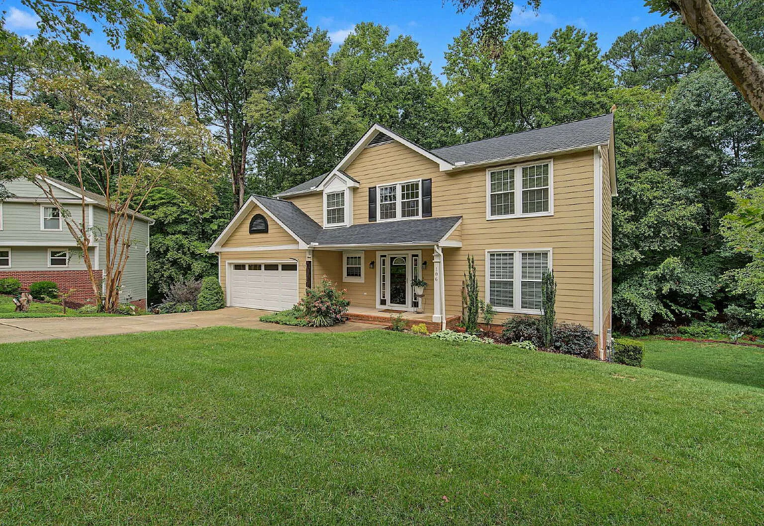 4 bed, 2.5 bath, 3465 sqft, $3,595 — Photo 4