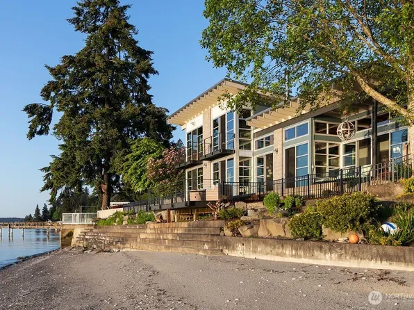 3512 Beach Drive E, Port Orchard, WA 98366