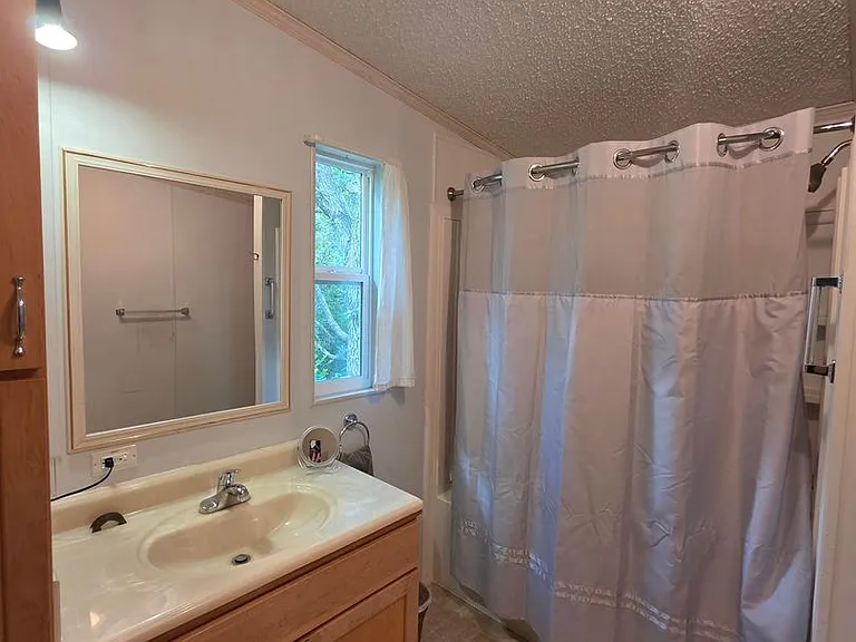 858 E Winnetka St — Photo 10