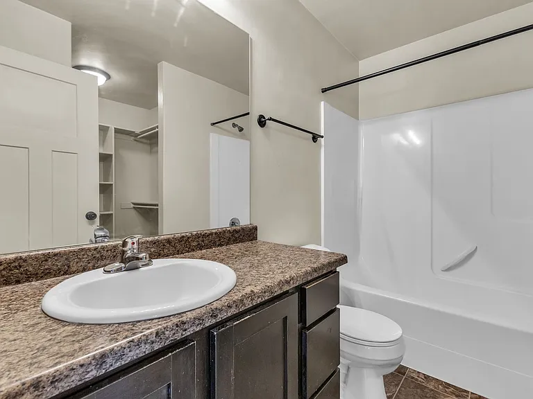 109 S 1125 W — Photo 13