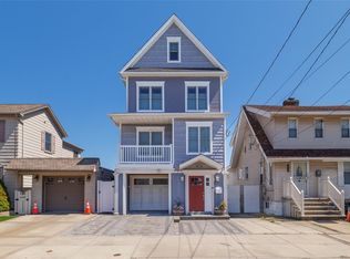 16415 99th St, Howard Beach, NY 11414