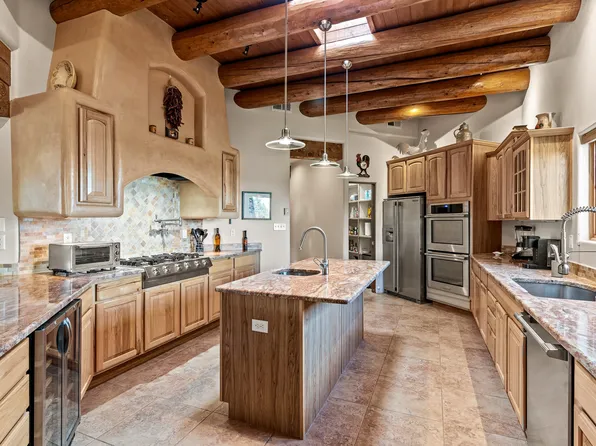 123 Mejor Lado, Santa Fe, NM 87508
