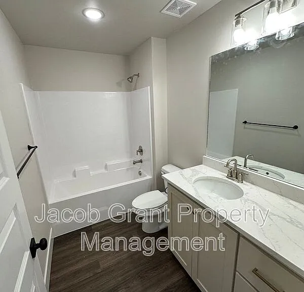 826 E Sunnyside Rd #4 — Photo 10