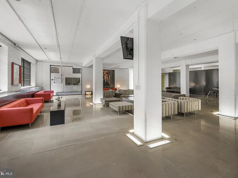 437 New York Ave NW #220 — Photo 31