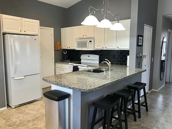 2nd image of 1937 E Lindrick Dr