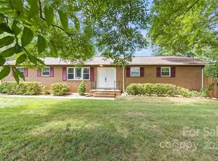1632 Gemway Dr, Charlotte, NC 28216
