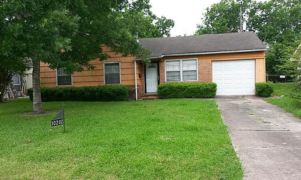 1st image of 10202 Fairland Dr