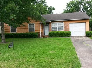 10202 Fairland Dr, Houston, TX 77051