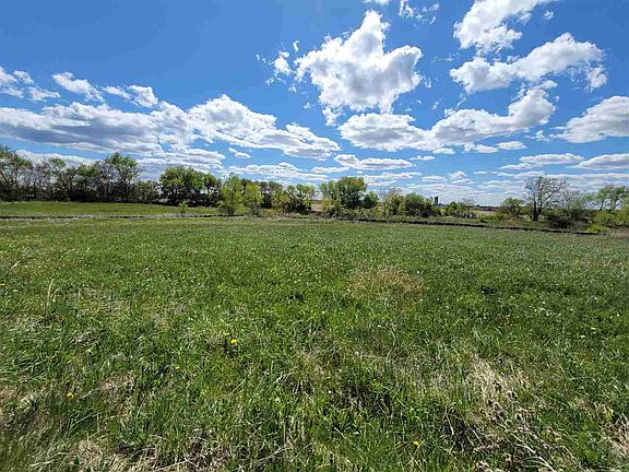 5th image of 5903 Moraine Trl