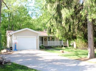 66 E Sherwood Rd, Williamston, MI 48895