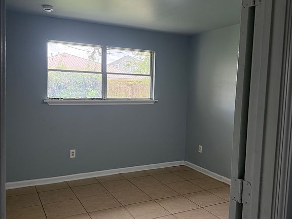 3rd image of 4437 Shalimar Dr