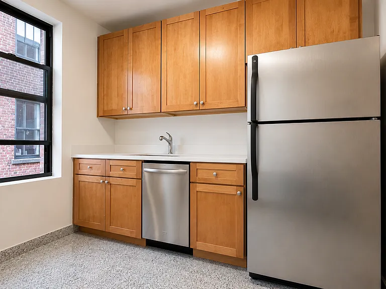 615 Fort Washington Ave #1H — Photo 6