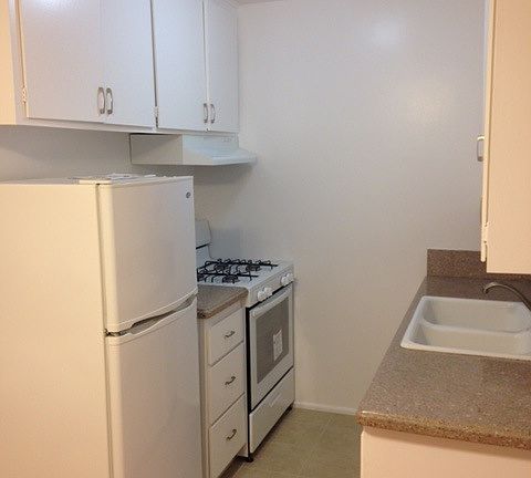 3rd image of 1415 Cardiff Ave APT 2