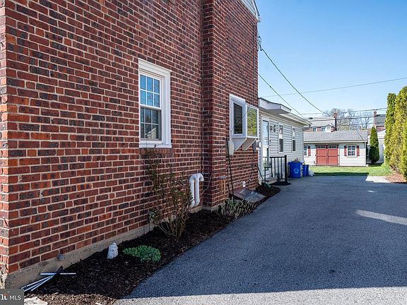 3rd image of 2632 Wendy Rd