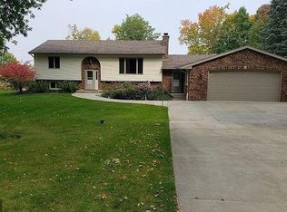 6523 117th St NW, Maple Lake, MN 55358