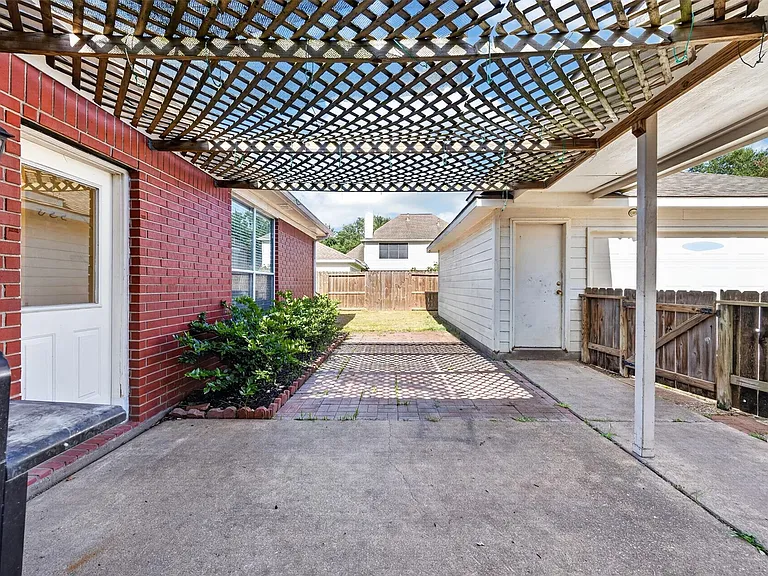 11214 Hillside Glen Trl — Photo 36