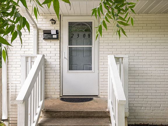 2nd image of 2308 Shannon St