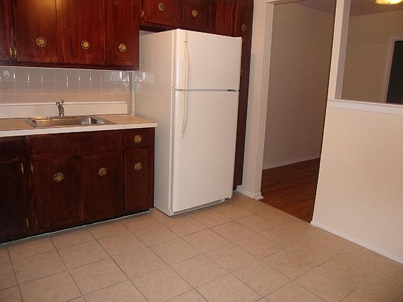 4th image of 209-33 41st Ave
