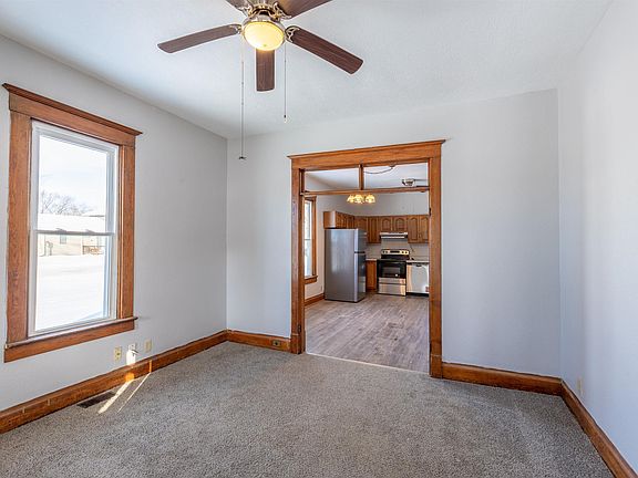 3rd image of 301 E Bridge St