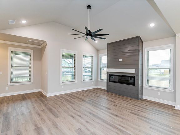 4th image of 6608 Orange Ave