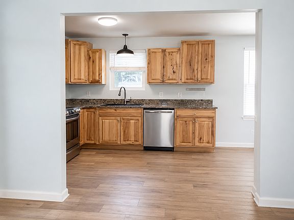 4th image of 3117 Robertson Ave