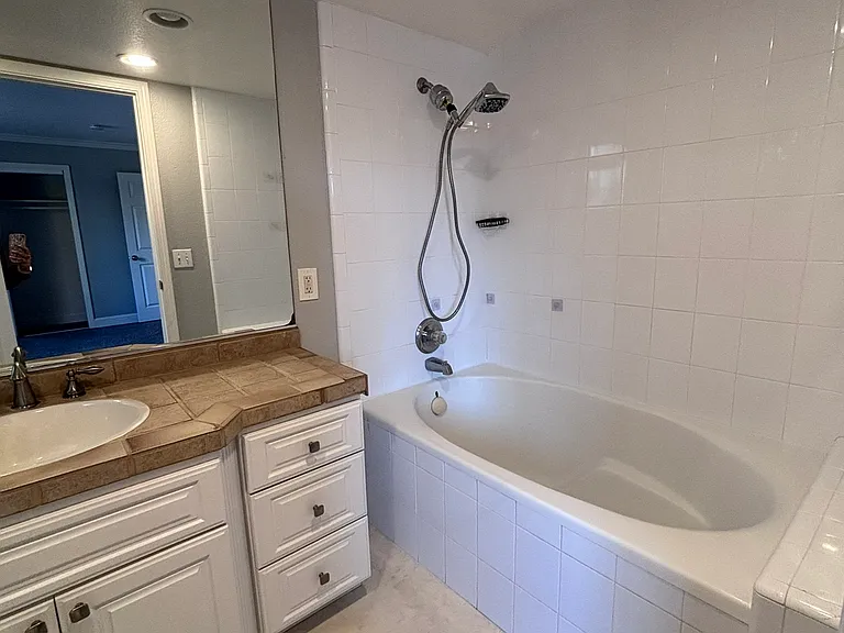 4992 Mattos Dr — Photo 26
