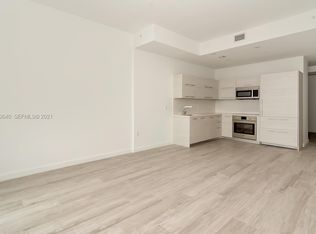 55 SW 9th St #1305, Miami, FL 33130