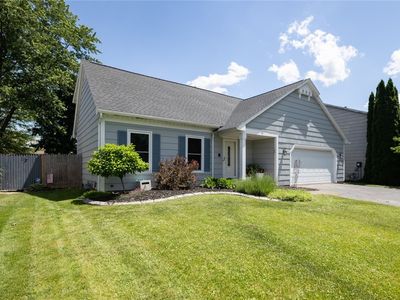 181 Pebbleview Dr, Rochester, NY, 14612