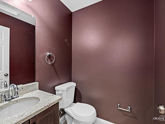 4th image of 2329 Carpenter Ave