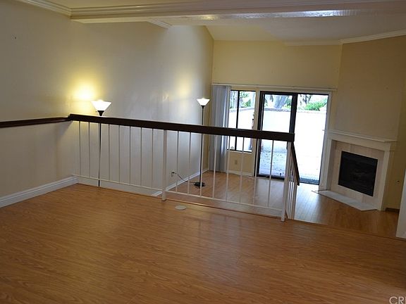 5th image of 18737 Hatteras St Unit 51