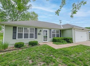1009 E Oak St, Pleasant Hill, MO 64080