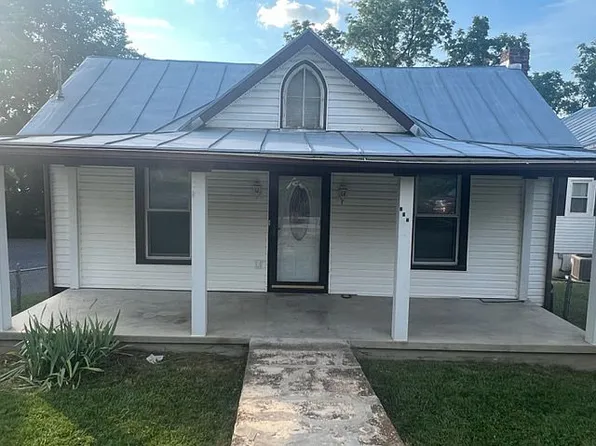 212 N Randolph St, Lexington, VA 24450