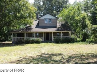3716 Hayfield Rd, Wade, NC 28395