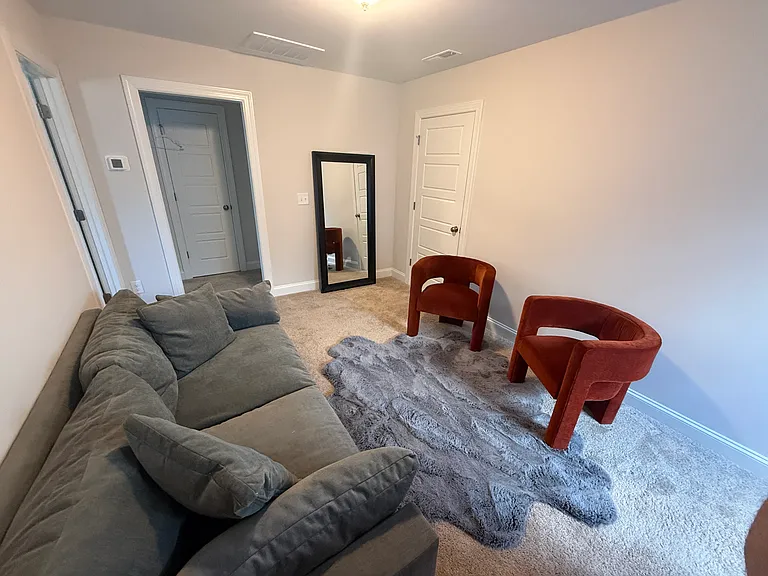 1112 Greatland Rd — Photo 33