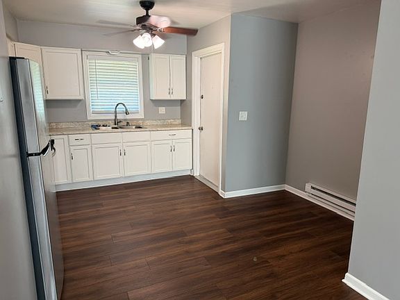 3rd image of 14000 S Marybrook Dr Ste 3