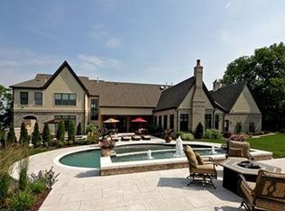 42 Williamsburg Rd, Saint Louis, MO 63141