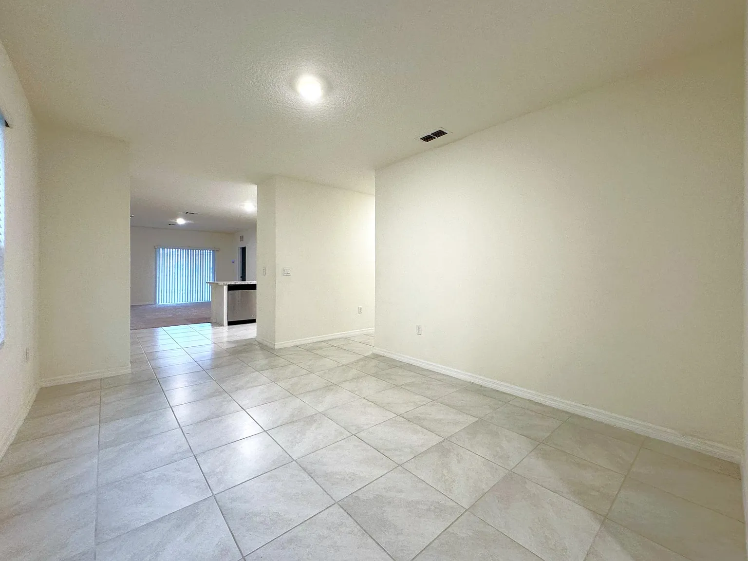 3 bed, 1516 sqft, $2,000 — Photo 2
