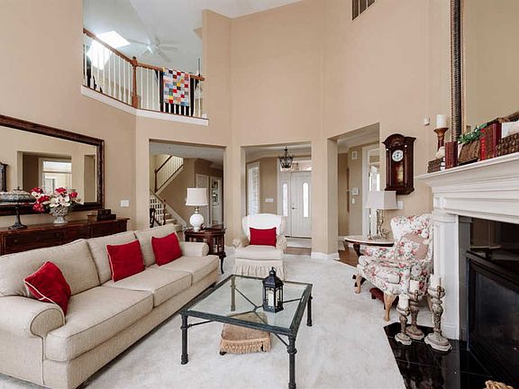 4th image of 105 Winding Creek Dr
